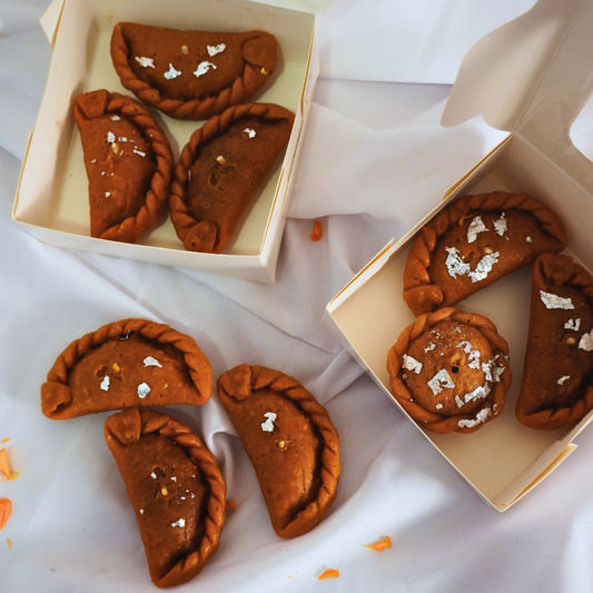 Delight Gujiya Candles